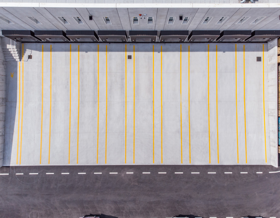 Non-slip outdoor flooring for goods loading and unloading area ramp - Ferrowine Castelfranco V.to