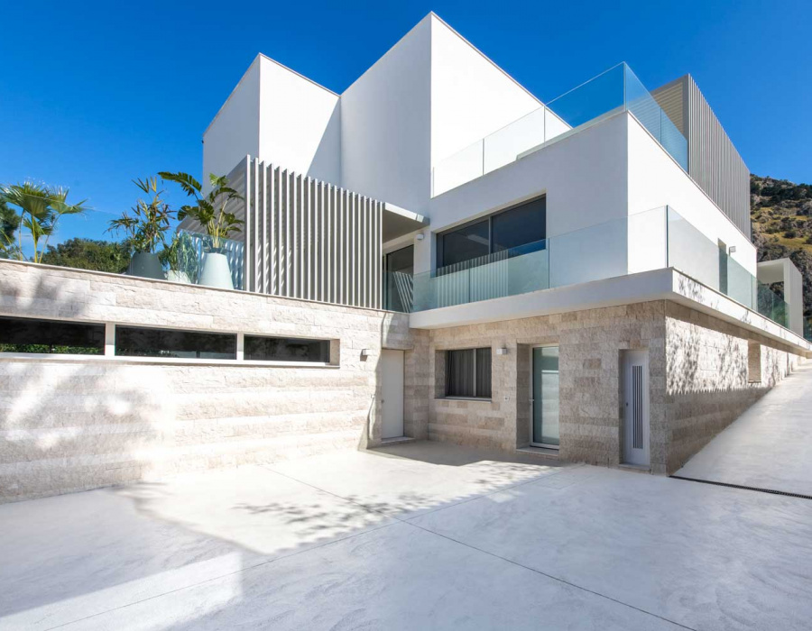 Skyconcrete Outdoor, pavimento materico basso spessore per esterni, finitura white. Progetto Arch Luigi Smecca. Palermo (PA)05